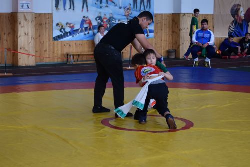 В Уруссу состоялось открытие Чемпионата Ютазинского района по национальной борьбе корэш