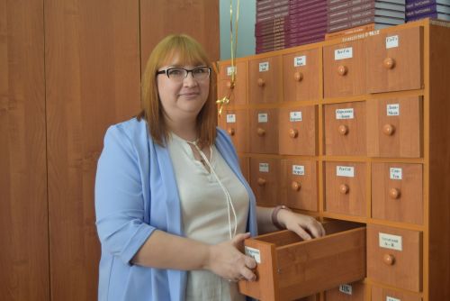 Именно в их руки книги попадают первыми
