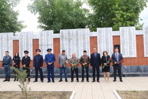 Распахнули сердца для памяти