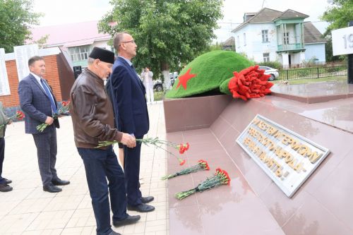 Распахнули сердца для памяти