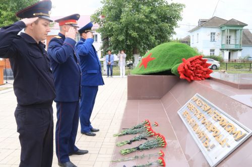 Распахнули сердца для памяти