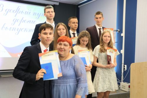 Уруссинским школьникам вручены аттестаты