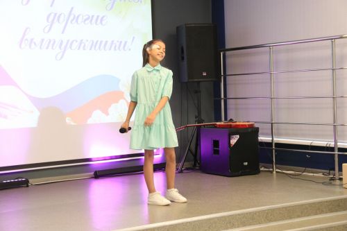 Уруссинским школьникам вручены аттестаты