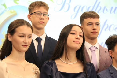 Уруссинским школьникам вручены аттестаты