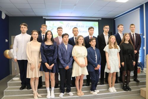Уруссинским школьникам вручены аттестаты