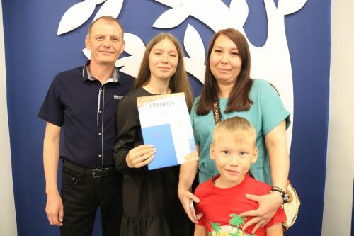 Уруссинским школьникам вручены аттестаты