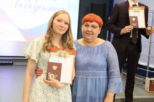 Уруссинским школьникам вручены аттестаты