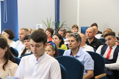 Уруссинским школьникам вручены аттестаты