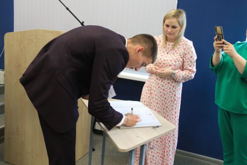 Уруссинским школьникам вручены аттестаты