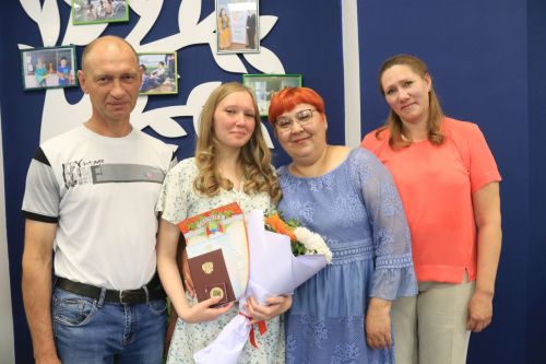 Уруссинским школьникам вручены аттестаты