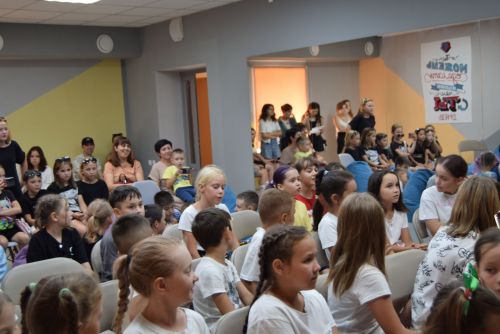 Вторая смена уруссинских дворовых лагерей завершилась веселым праздником