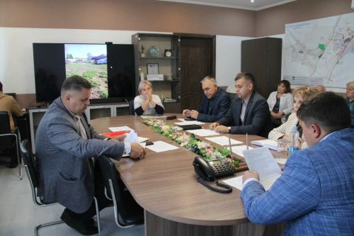 Многодетной семье из Татарстана, прожившей несколько лет в бане, помогли со строительством дома
