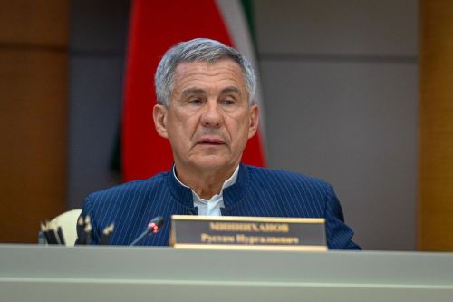 Минниханов принял участие в обсуждении мер по доукомплектованию Вооруженных сил в ПФО