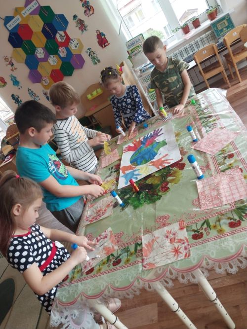 Международный день мира встретили уруссинские детсадовцы