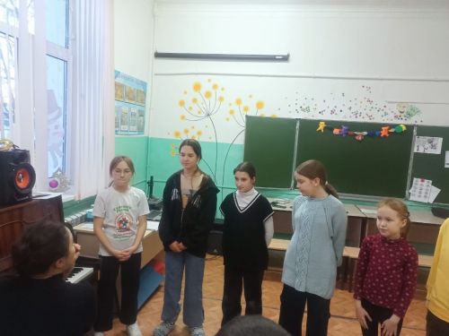 Ребята театральной студии  «Юные таланты» готовят новую постановку