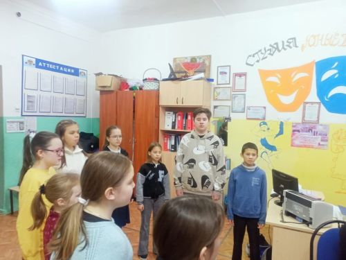 Ребята театральной студии  «Юные таланты» готовят новую постановку