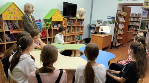В Центральной детской библиотеке пгт. Уруссу прошел информационно-познавательный час