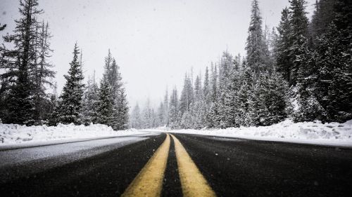 Как вытащить автомобиль из снега: 7 самых простых и эффективных способов