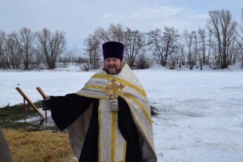 На Абсалямовском озере освятили Крещенскую прорубь