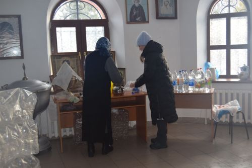 На Абсалямовском озере освятили Крещенскую прорубь