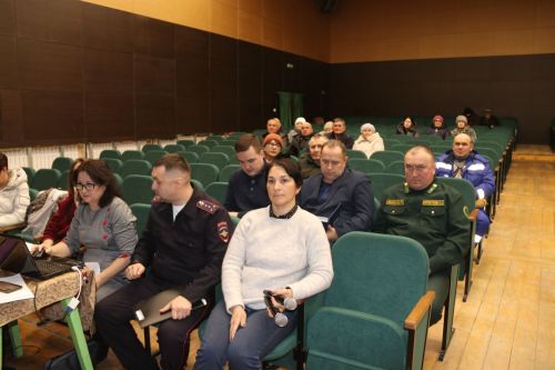 Приехавший в отпуск боец из Ютазов поблагодарил земляков