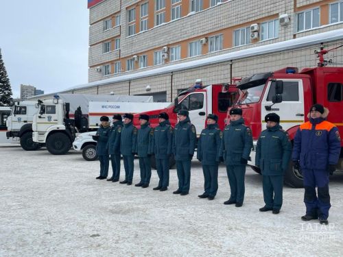Алексей Песошин вручили ключи от новой техники МЧС России по РТ