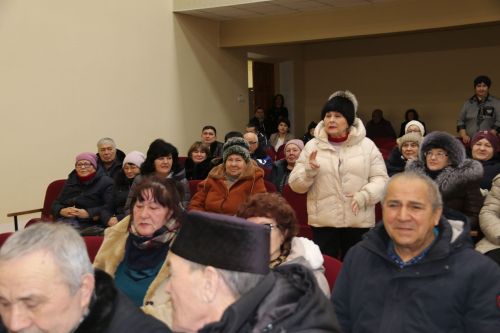 Каракашлинцы на сходе граждан активно задавали вопросы