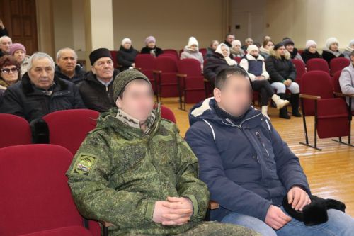 Каракашлинцы на сходе граждан активно задавали вопросы