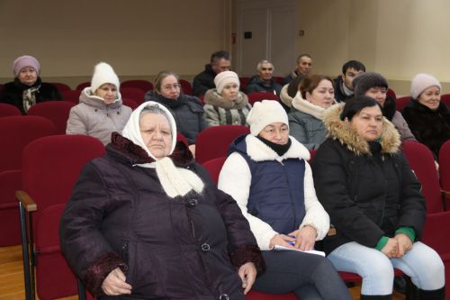 Каракашлинцы на сходе граждан активно задавали вопросы