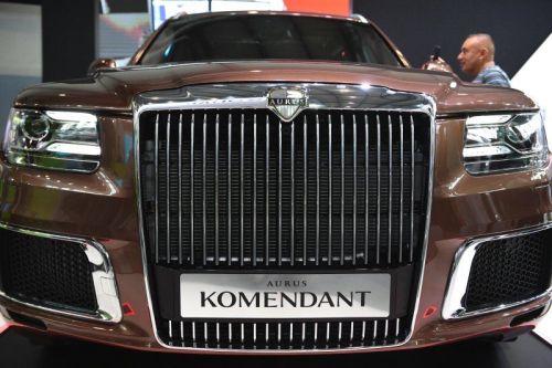 Увеличен перечень российских автомобилей для служебного пользования чиновниками