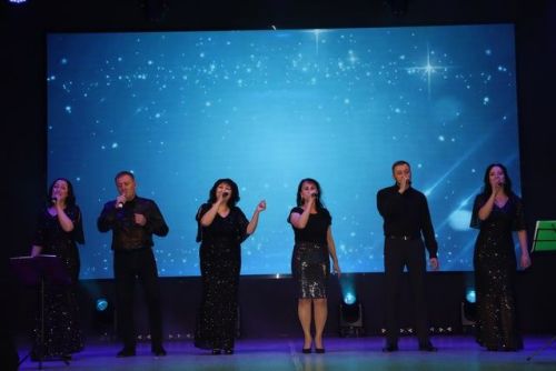 В Районном Доме культуры состоялся юбилейный отчетный концерт вокального ансамбля “Альянс”