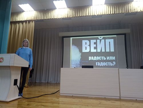 Врач-педиатр провела с детьми профилактическую беседу