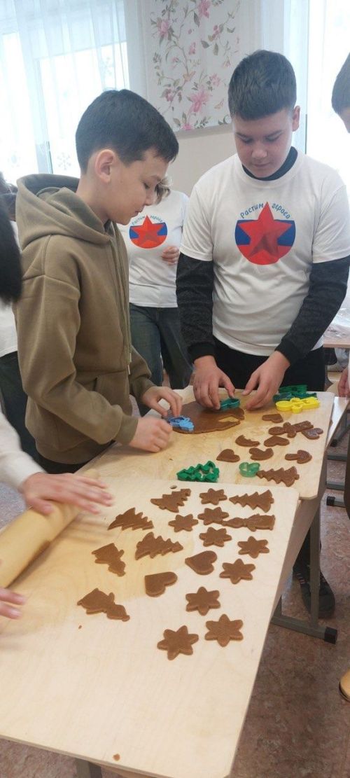 Волонтерский отряд Уруссинской гимназии  в деле!