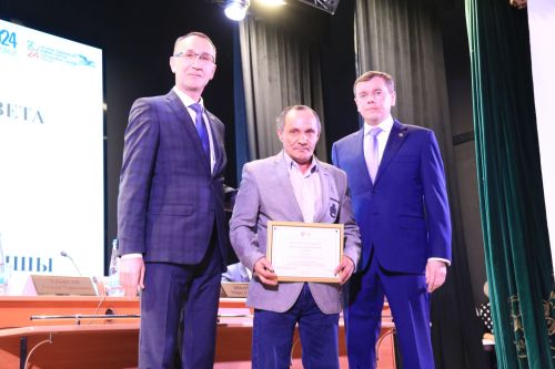 На заседании районного совета состоялась церемония награждения