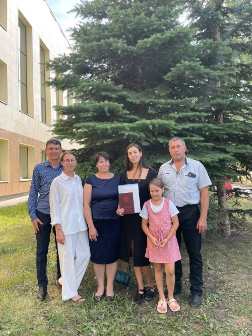 Есть женщины в нашем районе
