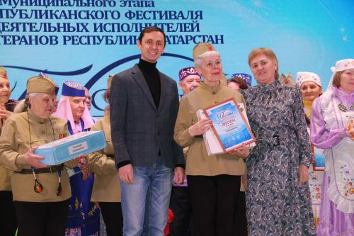 Главный подмосток района озарил «Балкыш»