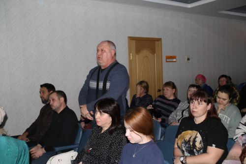 Заводчане задали интересующие вопросы главе Ютазинского района
