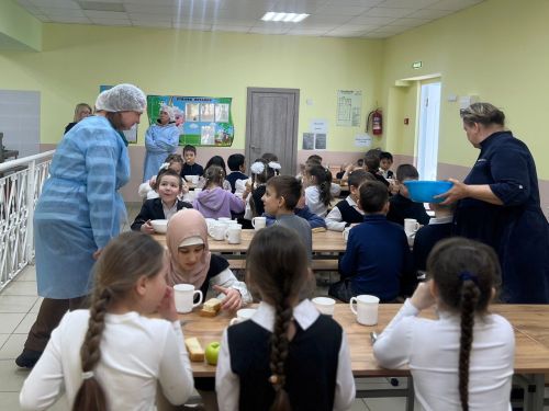 Родители учащихся Уруссинской школы №2 провели контроль питания