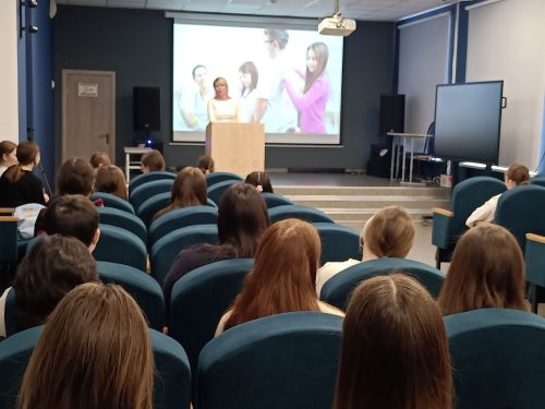 В Уруссинской школе прошла «классная встреча» с педиатром ЦРБ