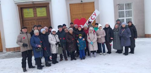 В Уруссу организован стихийный мемориал
