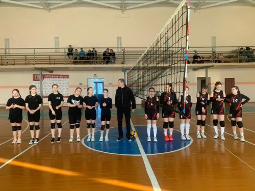 Турнир по волейболу прошел в байрякинском спортивном комплексе