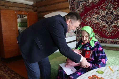 Проживающая в селе Абсалямово Назия Галимова встретила свою 95-ю весну.