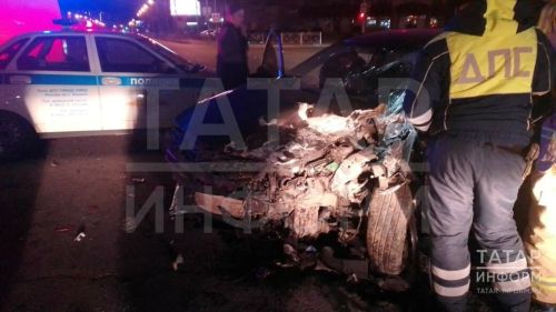 Ночное ДТП на Гвардейской в Казани: Hyundai спровоцировал массовую аварию