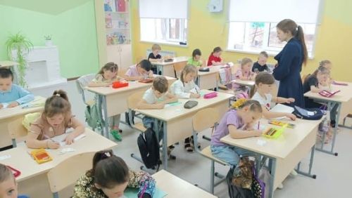 Будущие первоклашки познакомились со своими первыми учителями
