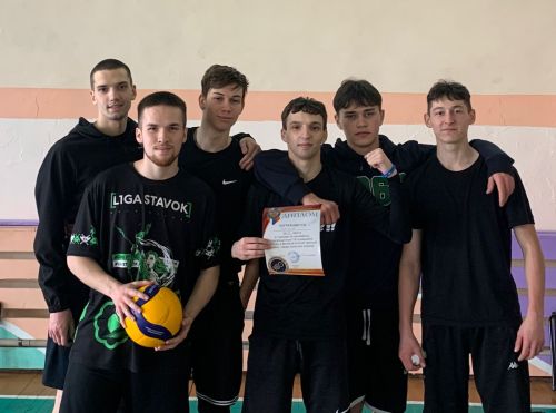 Волейбольный турнир посвященный Дню Победы прошел в Байряках