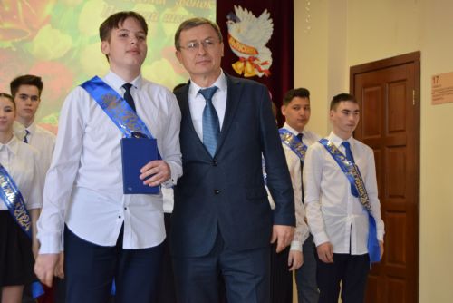 Вот и отгремел Последний звонок для выпускников Уруссинской школы -интернат