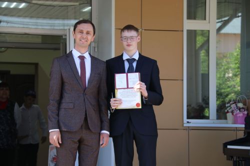 В Уруссинской ДШИ состоялось вручение аттестатов выпускникам
