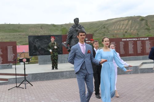 Староуруссинская молодежь — о Великой Отечественной войне