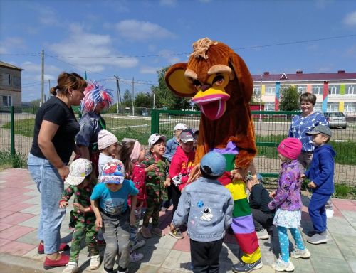 Веселый праздник для детей прошел в Дым-Тамаке