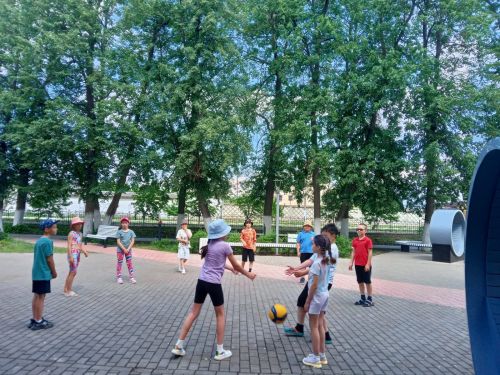 Веселые каникулы юных ютазинцев